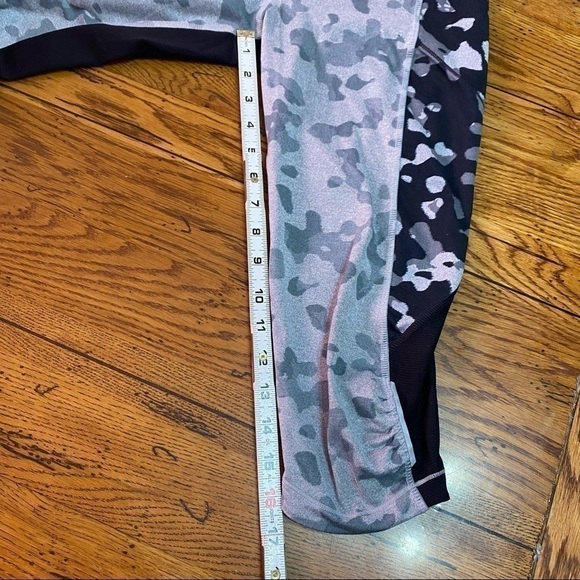 𝅺athleta leggings+mystery item - Picture 8 of 8